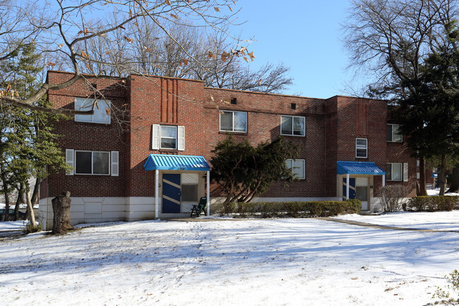 Building Photo - Boulevard Gardens