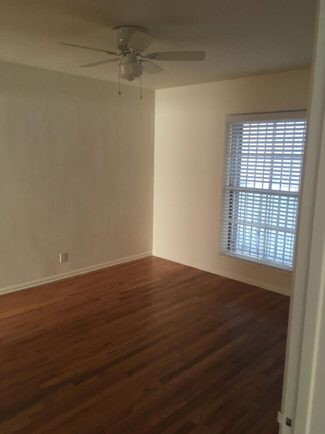 Building Photo - 130 S Wetherly Dr