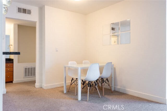 Foto del edificio - 10982 Roebling Ave