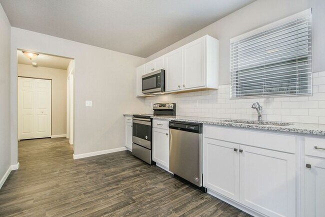 Foto del edificio - 4509 Soya Ave