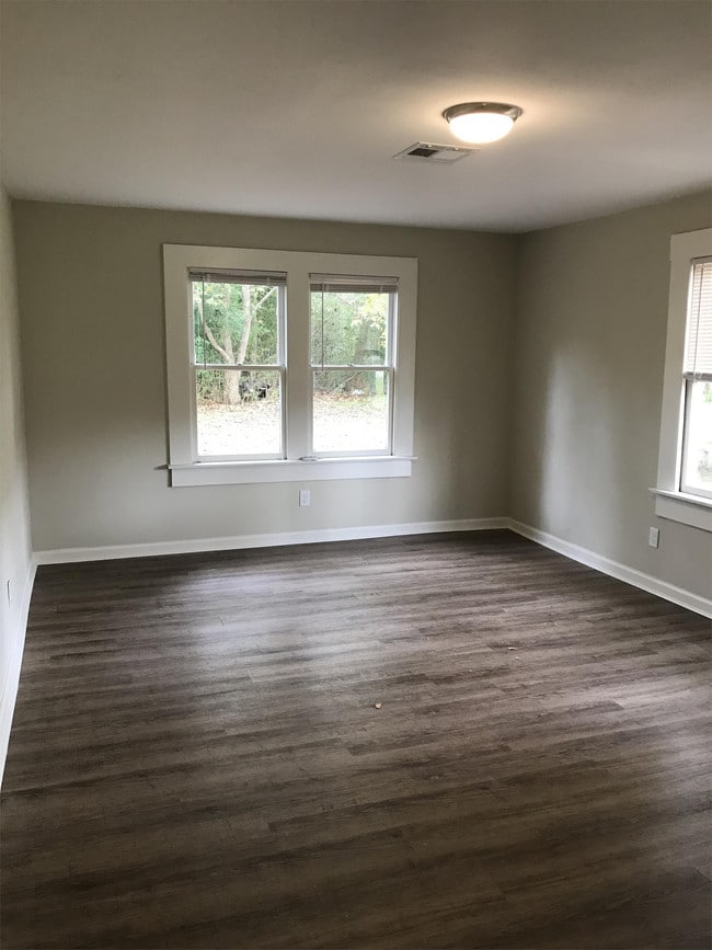 Building Photo - 1306 Eby St