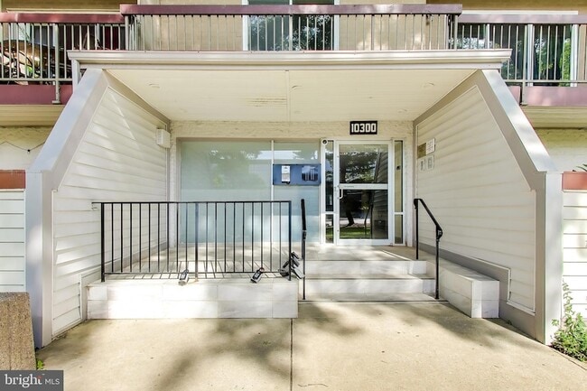 Foto del edificio - 10300 Westlake Dr