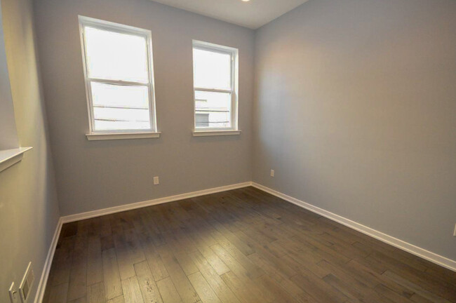 Building Photo - 4049 Spring Garden St