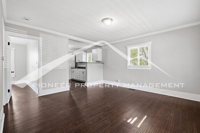 Building Photo - Spacious Home with 2 Kitchens and Central AC