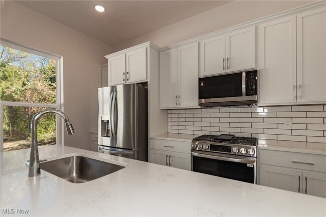 Foto del edificio - 2265 E 97th St