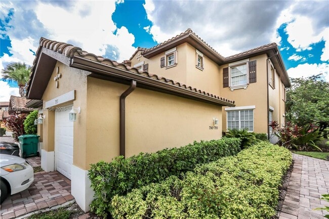 Building Photo - 7955 NW 128th Ln