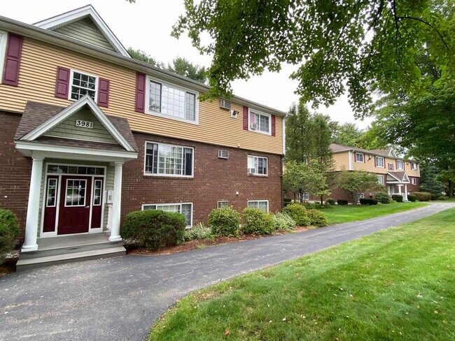 Foto del edificio - 3981 Brown Ave