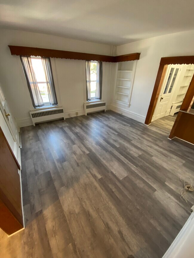 Building Photo - 252 2nd St