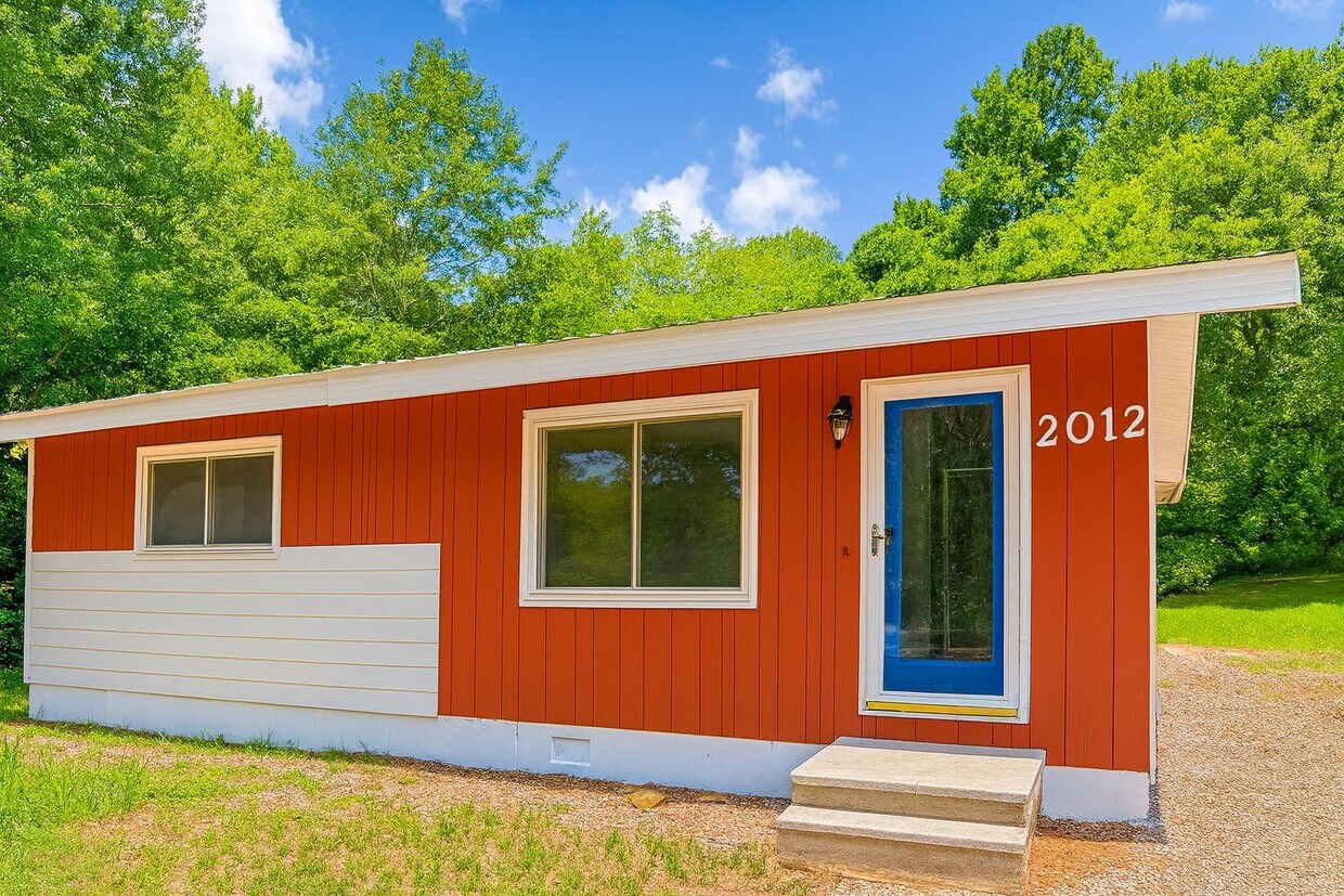 Primary Photo - 2012 Arcadia Rd