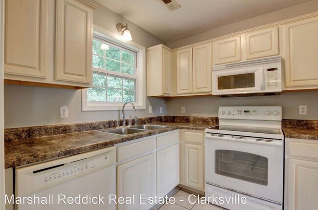 Foto del edificio - 3 br, 2 bath House - 300 Grant Ave.