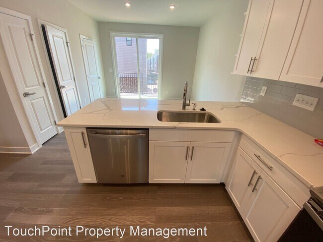 Building Photo - 3 br, 3.5 bath House - 514 Billingsley Rd.