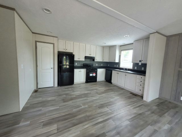 Primary Photo - 356 Brutus Dr