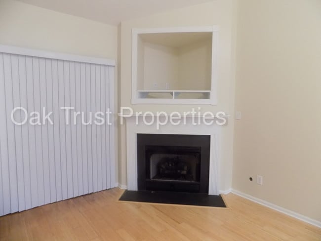 Building Photo - Eastwood Townhomes