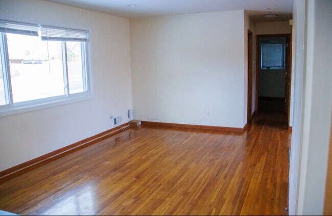 Foto del edificio - 1932 Carnelian Ln