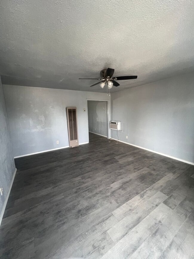 Building Photo - New paint and flooring throughout!