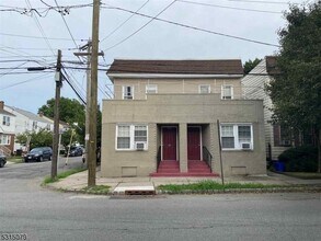Building Photo - 26 Harrison St