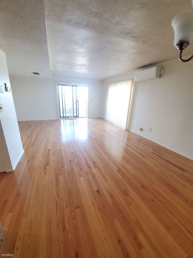 Building Photo - 2 br, 2 bath  - 425 Broadway Apt 28