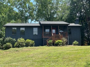 Building Photo - 106 Spring Way