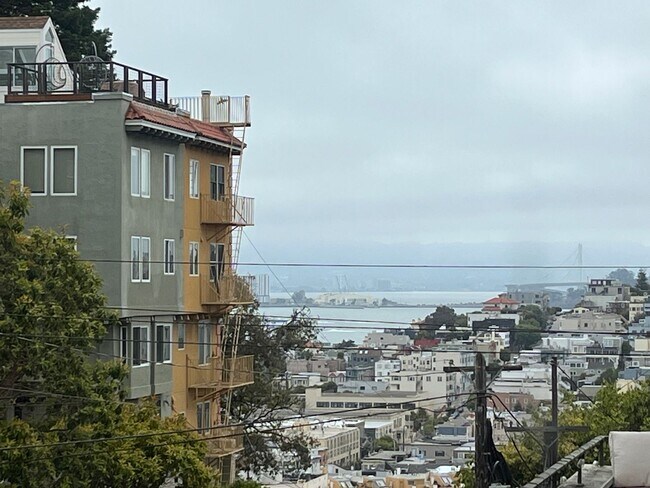 Building Photo - Rare opportunity to live on San Francisco'...