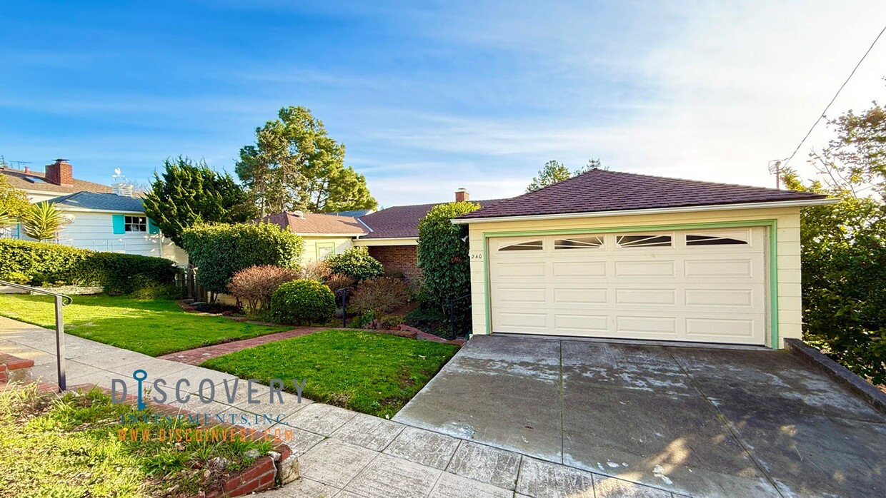 Foto principal - Mid-Century Three Bedroom, Kensignton Home...