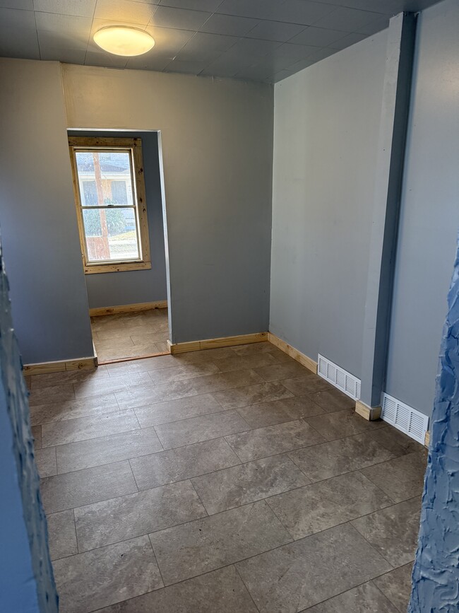 Foto del edificio - 103 N 3rd Ave