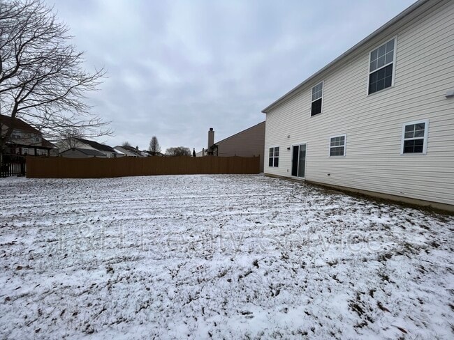 Building Photo - 6653 Southern Cross Dr