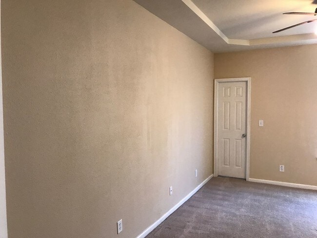 Building Photo - 4034 River Breeze Cir