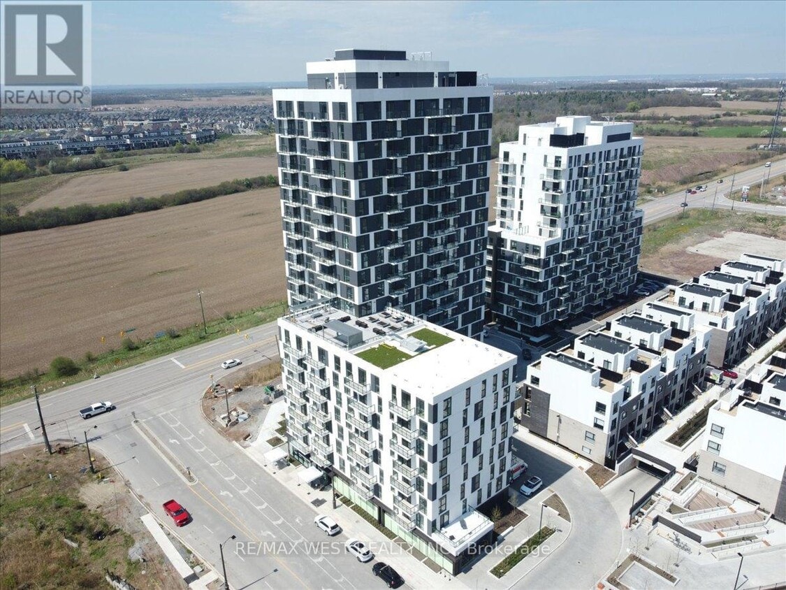 Photo principale - 335 Wheat Boom Dr.