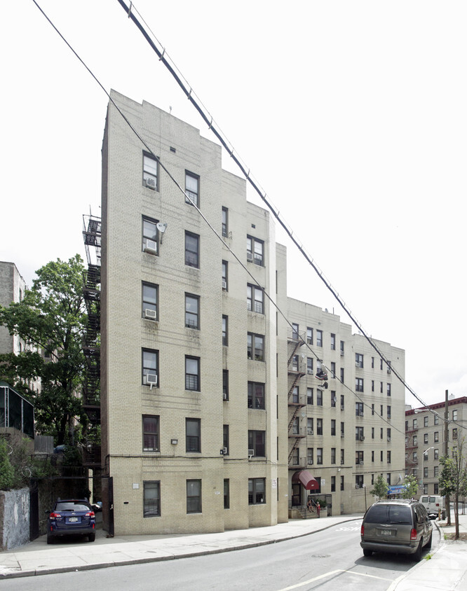 Building Photo - 357 E 195th St