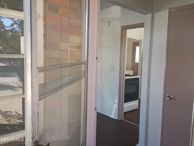 Foto del edificio - 4704 Clifton Ave