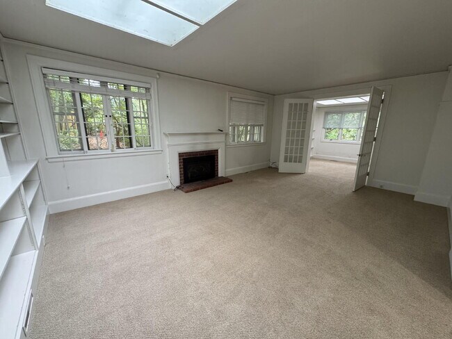 Photo - Spacious 2bed Plus Office, Single-level in Waverly Heights Apartment