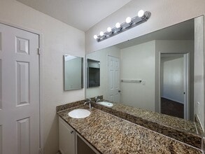 Building Photo - 7405 Charmant Dr