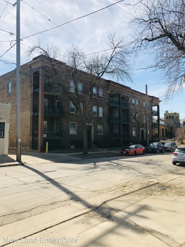 Primary Photo - 2505 E Park Pl