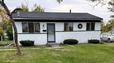 Building Photo - 6168 Hilton Ln