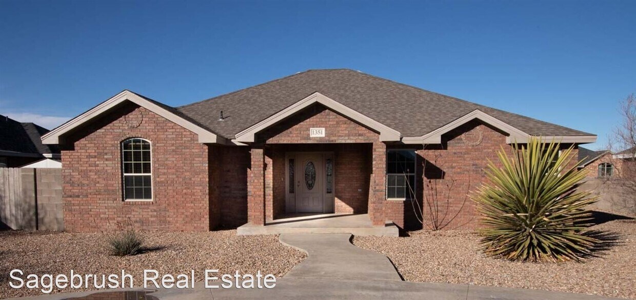 Primary Photo - 3 br, 2 bath House - 1351 Oakwood Cr