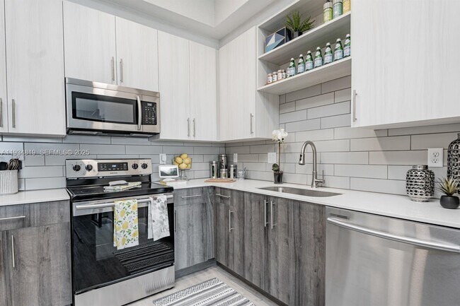 Foto del edificio - 9097 NW 57th St