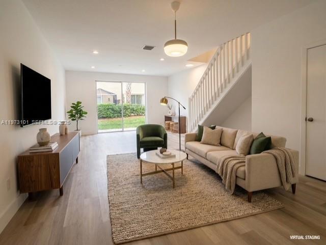 Foto del edificio - 2179 Hacienda Ter