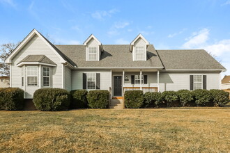 Building Photo - 186 Elm St