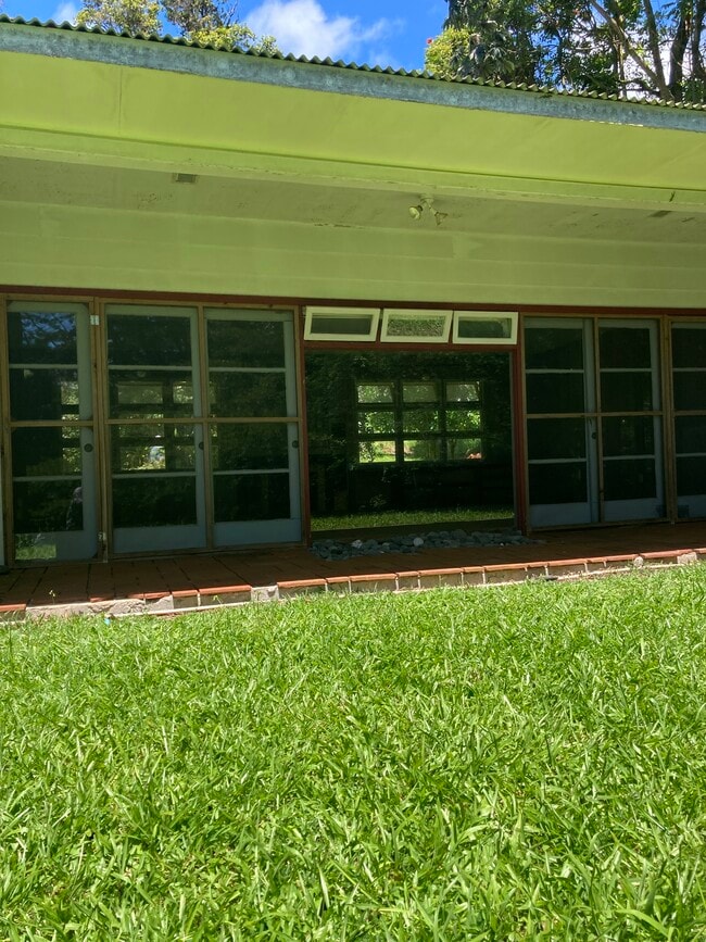 Foto del edificio - 600 Hoaka Rd