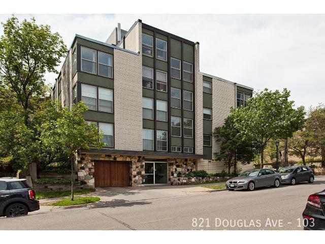 Foto principal - 821 Douglas Ave