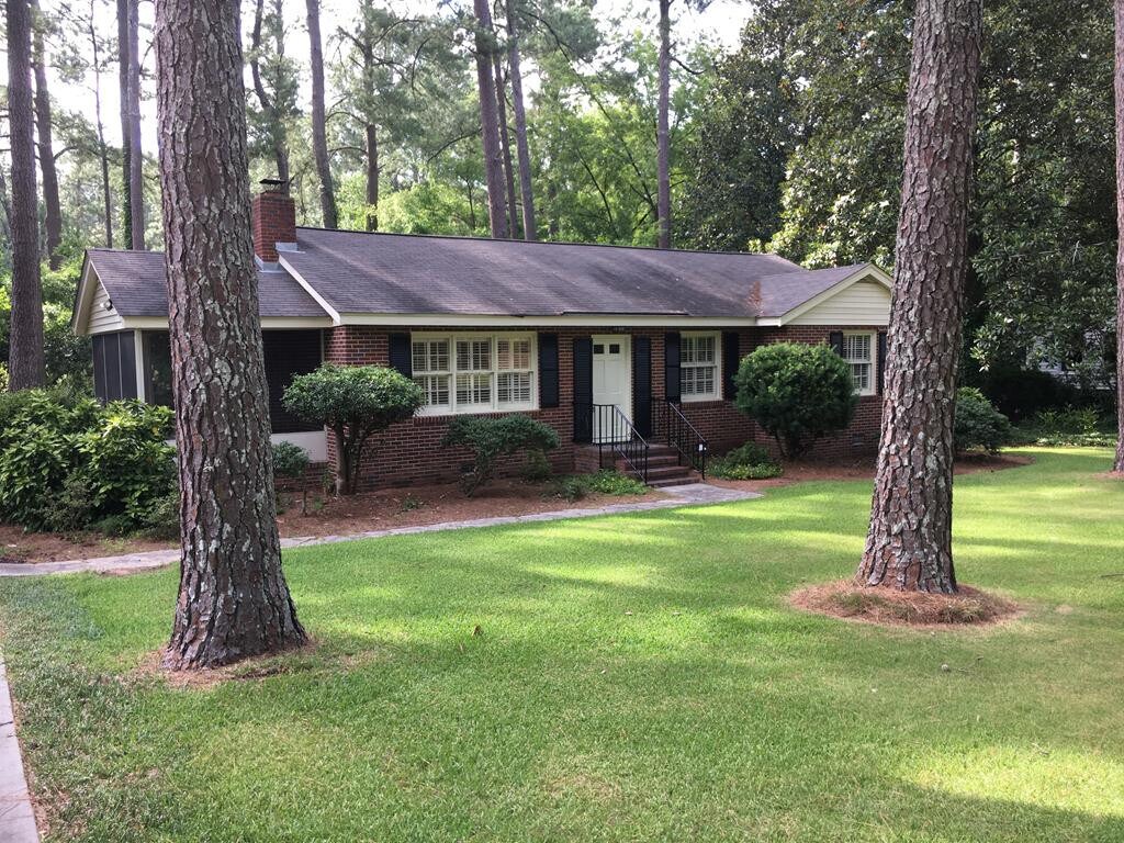 Primary Photo - 805 E Rollingwood Rd