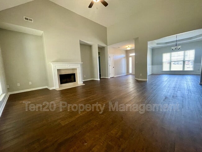 Building Photo - 28 White Pine Way