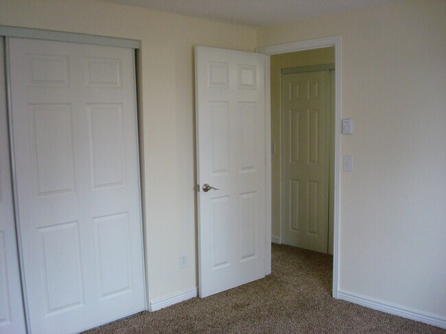 Building Photo - 5805 Secrest Drive #3