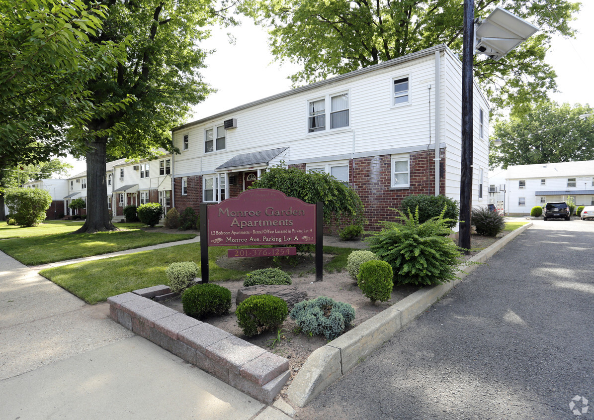 Primary Photo - Monroe Garden Apartments