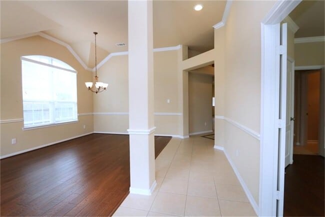 Foto del edificio - 6815 Clemson Ln