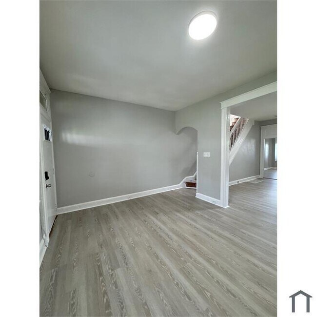 Foto del edificio - 3 Bedroom Rehabbed