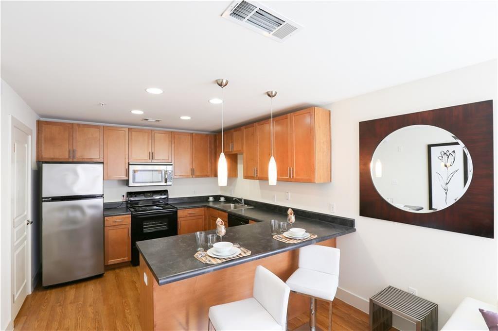 Primary Photo - 711 W 32nd St