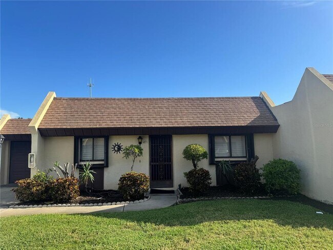 Foto del edificio - 471 Albee Farm Rd