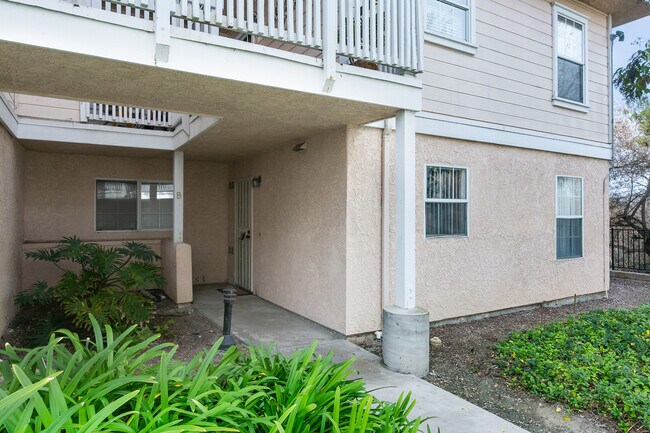 Building Photo - 5078 Via Manos