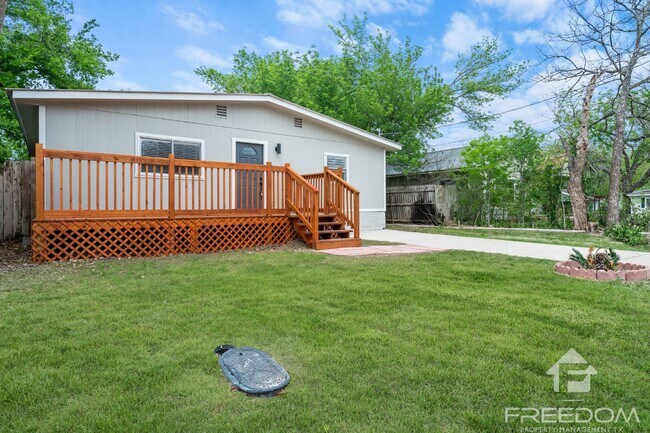 Foto del edificio - 1824 Katy St